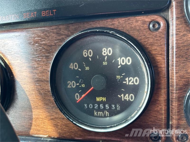 Freightliner FLD 120 وحدات الجر