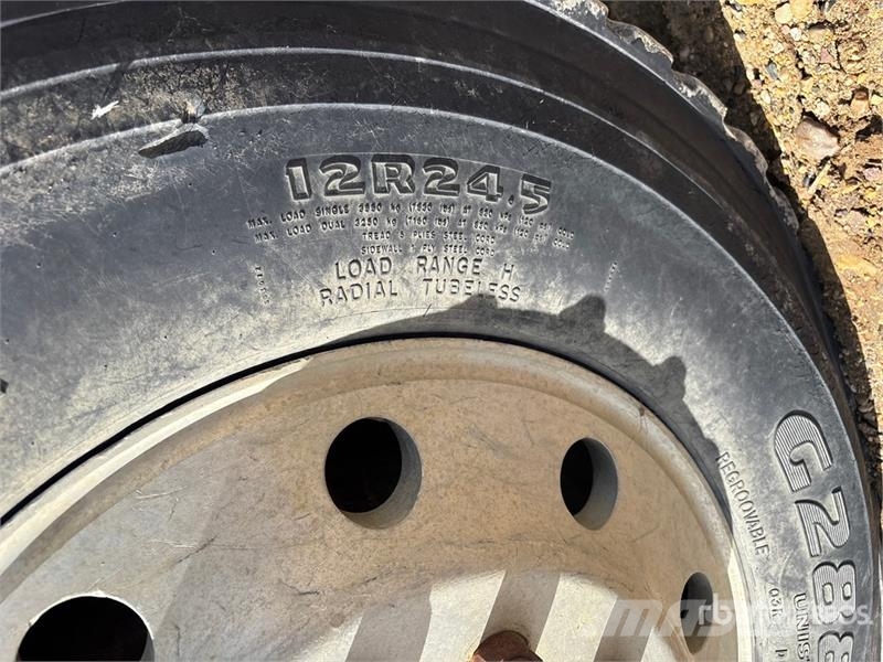 Freightliner FLD 120 Lastbiler med tip