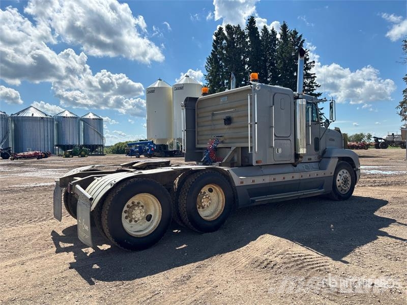 Freightliner FLD 120 وحدات الجر