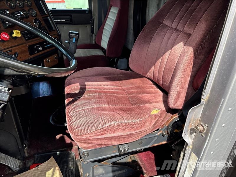 Freightliner FLD 120 وحدات الجر