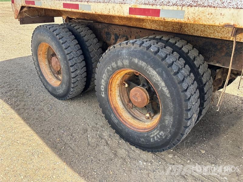 Freightliner FLD 120 Lastbiler med tip