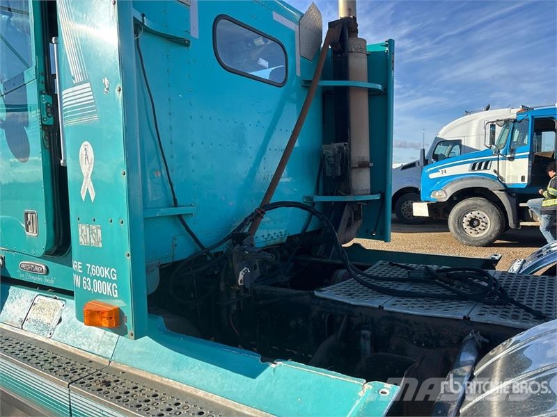 Freightliner FLD 120 Sattelzugmaschinen