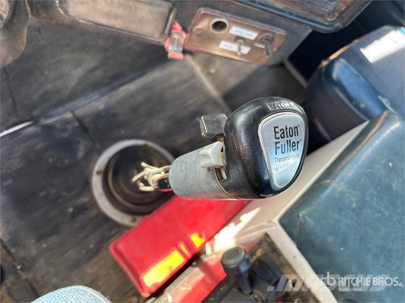 Freightliner FLD 120 Lastbiler med tip