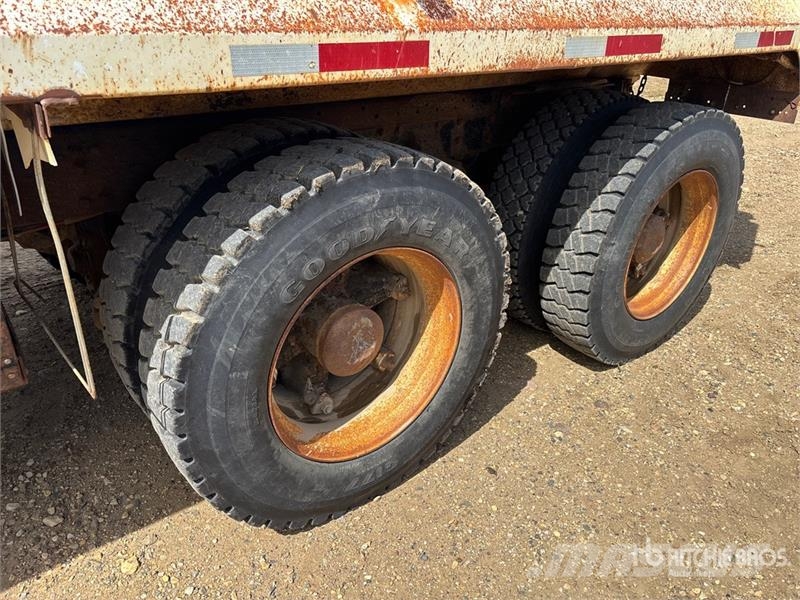 Freightliner FLD 120 Lastbiler med tip