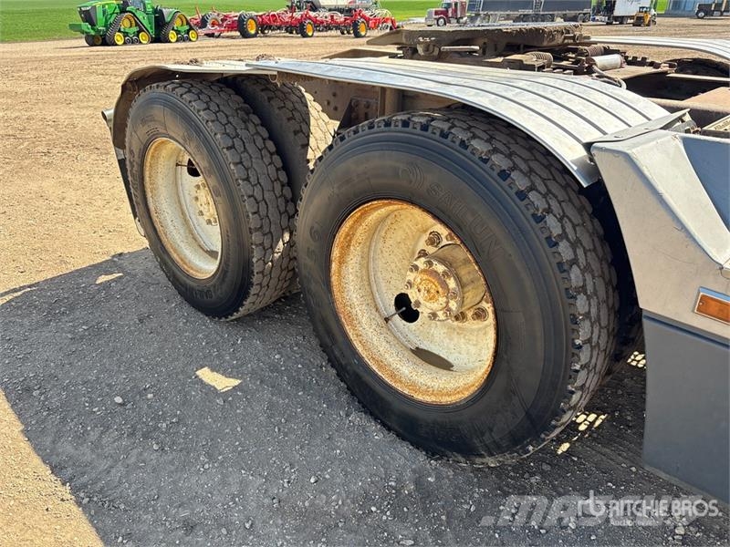 Freightliner FLD 120 وحدات الجر