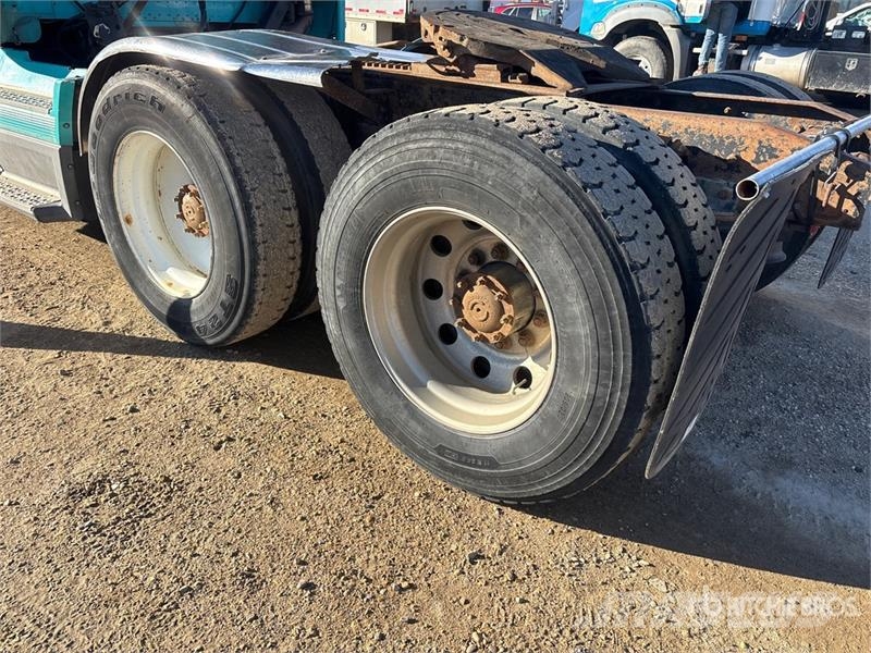 Freightliner FLD 120 Sattelzugmaschinen