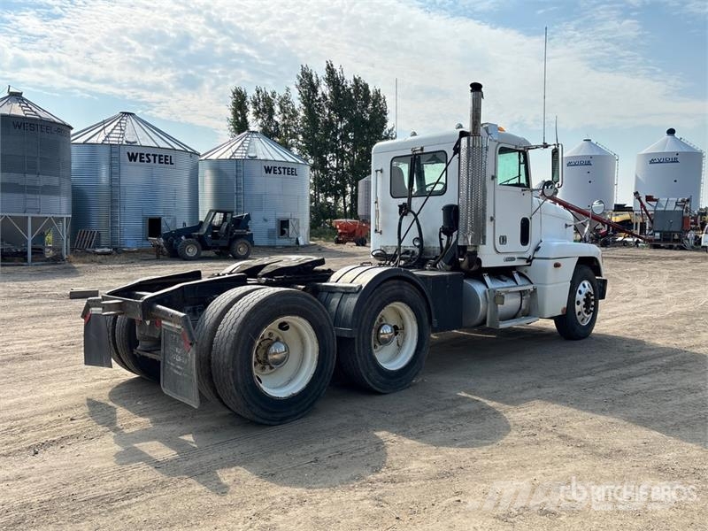 Freightliner FLD 120 Sadulveokid