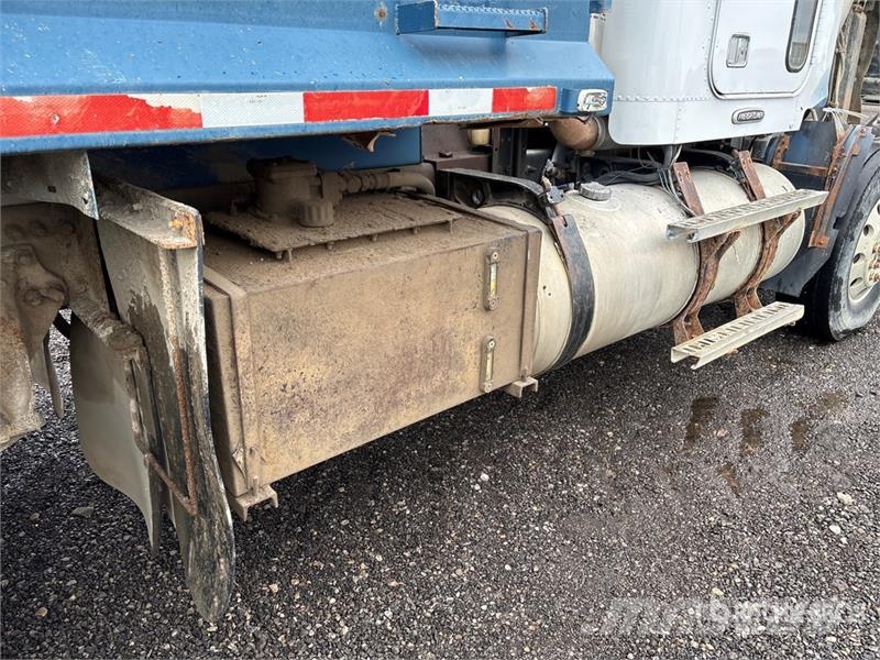 Freightliner FLD 120 Camion ribaltabili