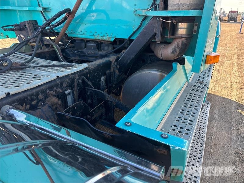 Freightliner FLD 120 Sattelzugmaschinen
