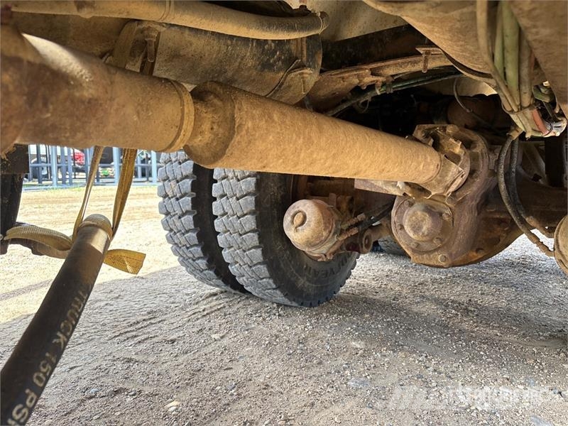 Freightliner FLD 120 Lastbiler med tip