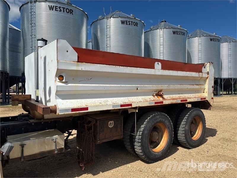Freightliner FLD 120 Lastbiler med tip