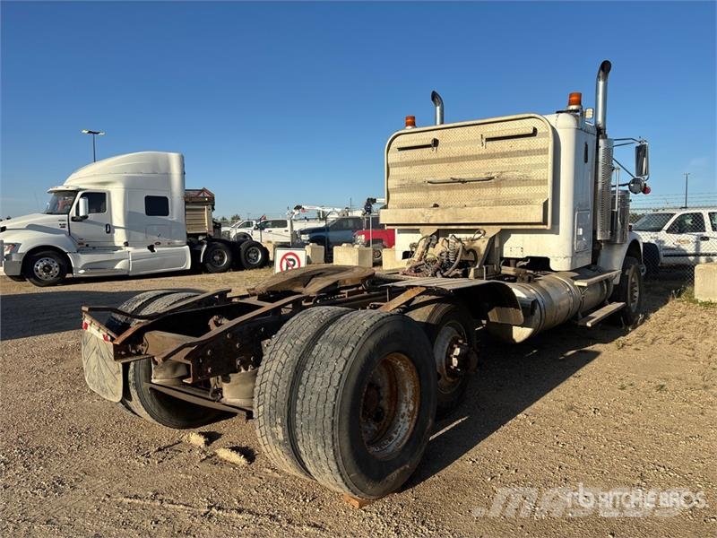Freightliner FLD 120SD Влекачи