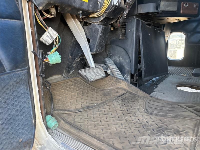 Freightliner FLD 120SD Влекачи