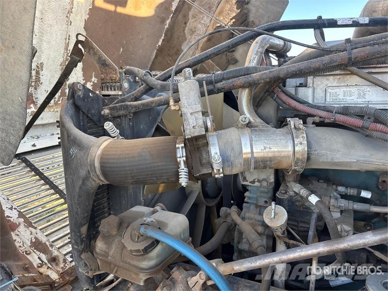 Freightliner FLD 120SD Влекачи