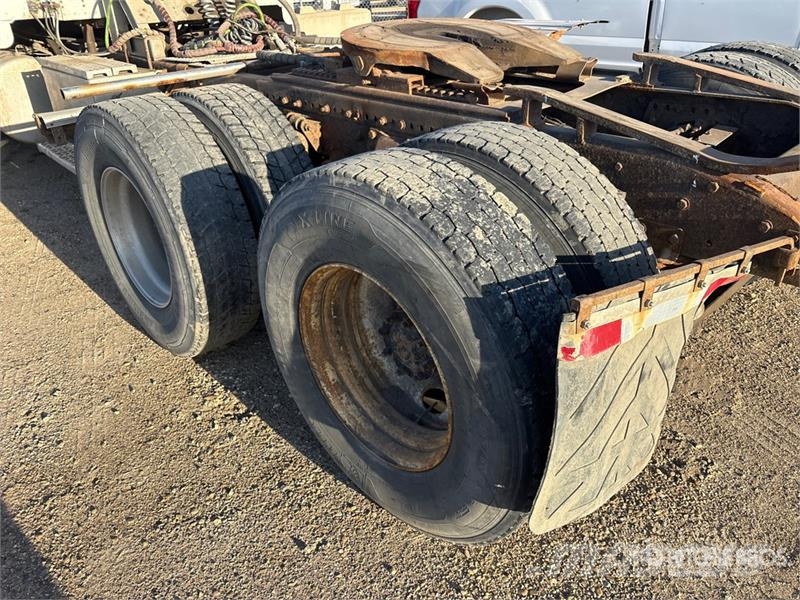 Freightliner FLD 120SD Влекачи