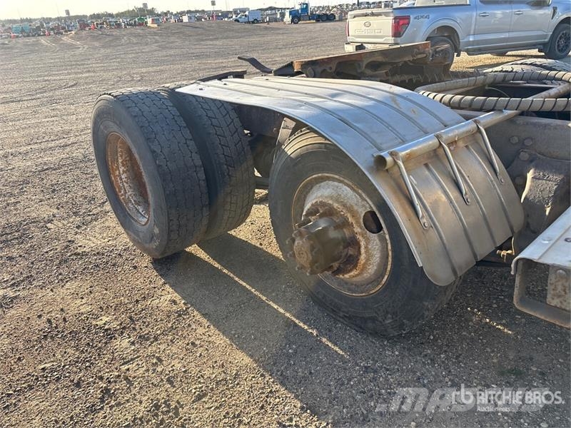 Freightliner FLD 120SD Влекачи