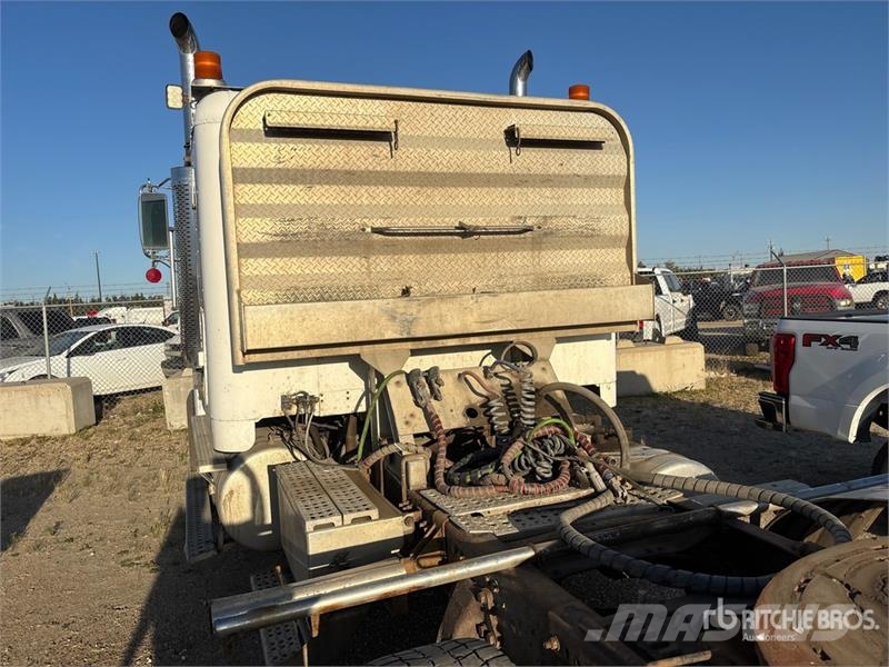 Freightliner FLD 120SD Влекачи