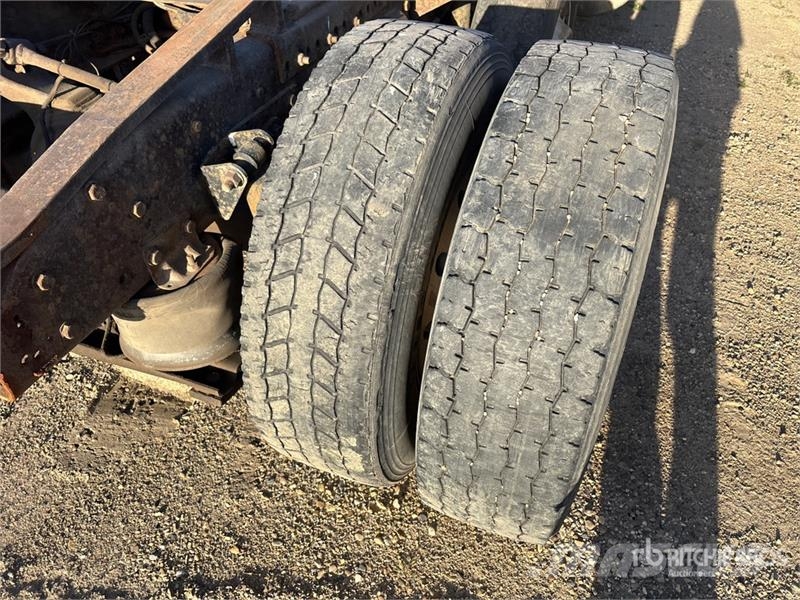 Freightliner FLD 120SD Влекачи