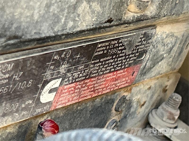 Freightliner FLD112 4x2 Fuel and Lube Truck Tovornjaki cisterne