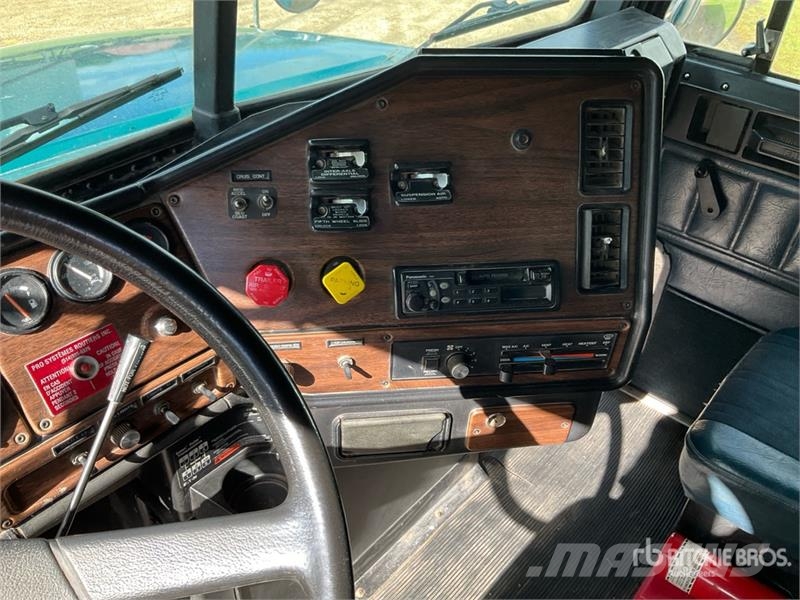 Freightliner FLD112 6x4 Grain Truck Poljoprivredni / kamioni za žitarice