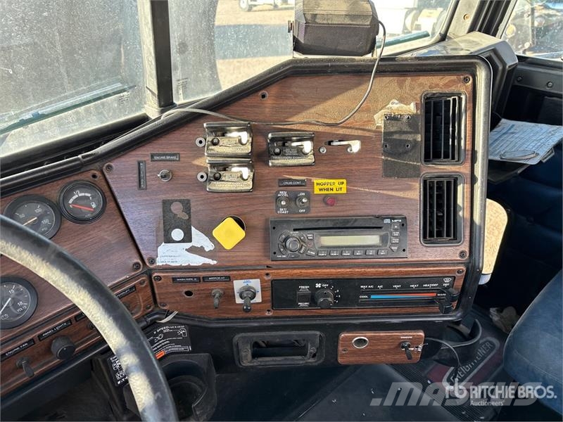 Freightliner FLD120 Betonmischer