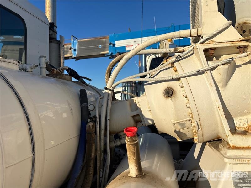 Freightliner FLD120 Betonmischer