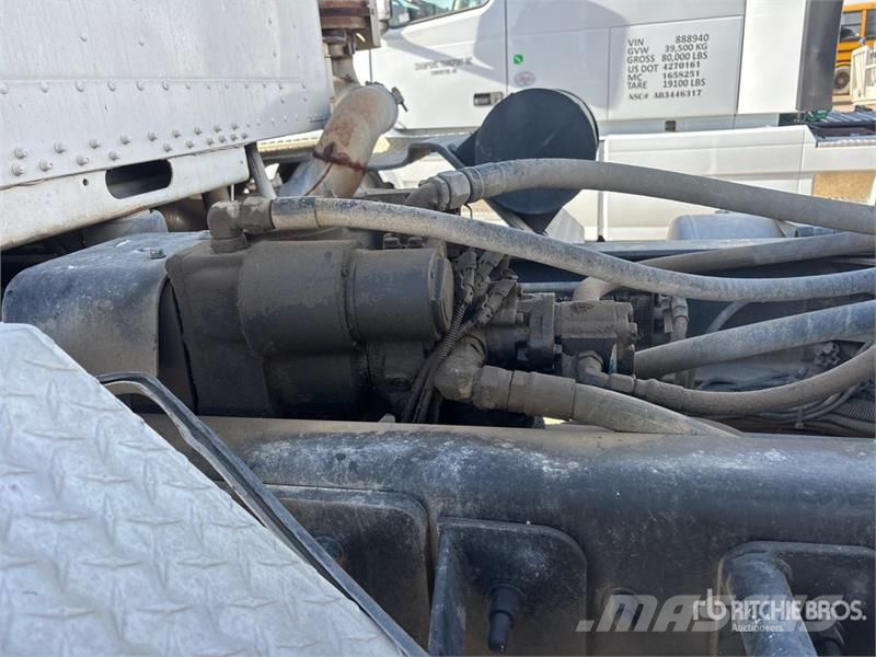 Freightliner FLD120 Betonmischer