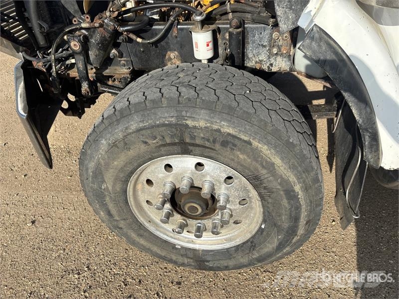 Freightliner FLD120 Tractor Units