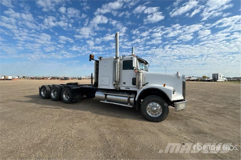 Freightliner FLD120 Tractor Units