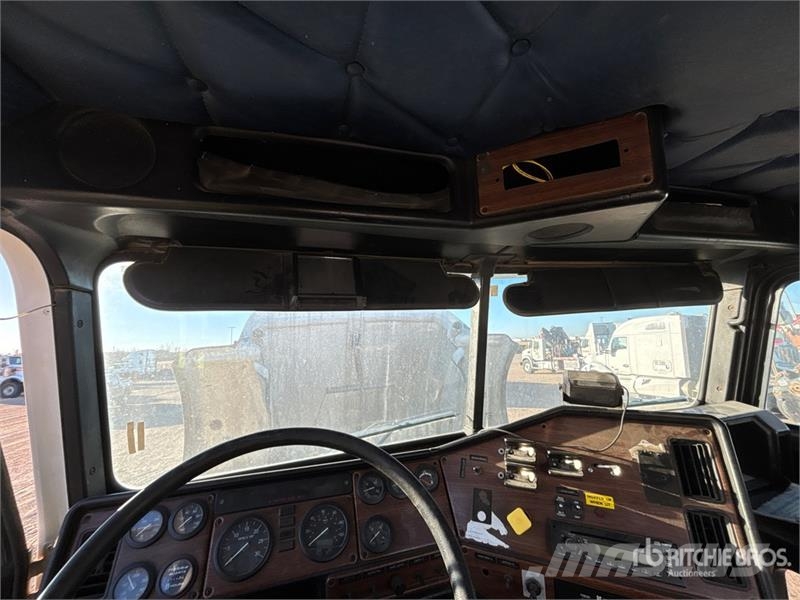 Freightliner FLD120 Betonmischer