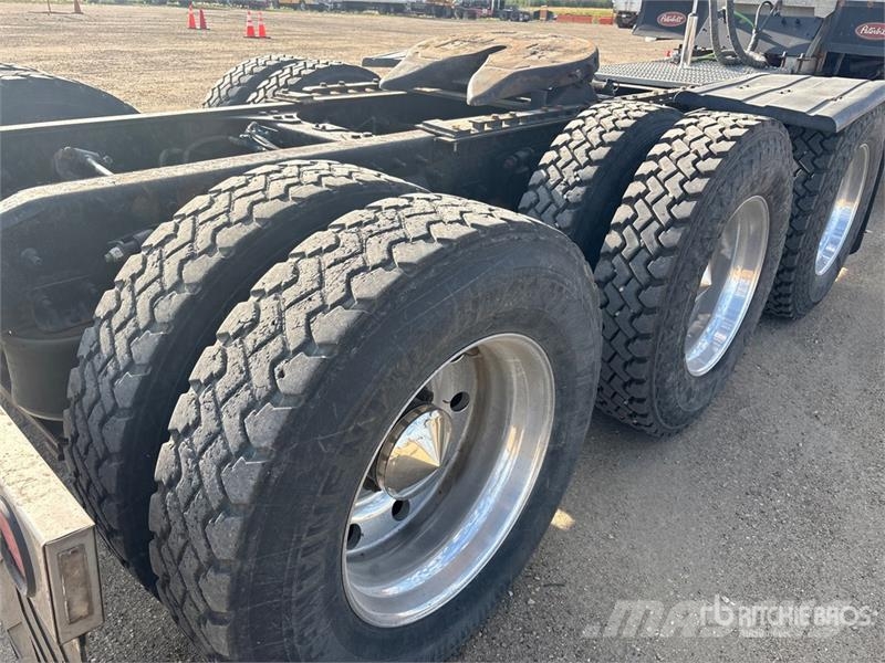 Freightliner FLD120 Tractor Units