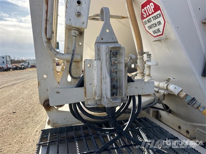 Freightliner FLD120 Betonmischer