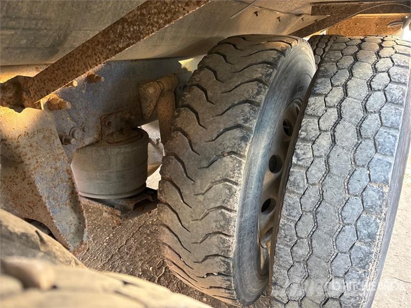 Freightliner FLD120 Betonmischer