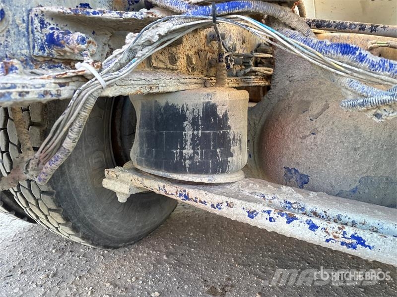Freightliner FLD120 Betonmischer