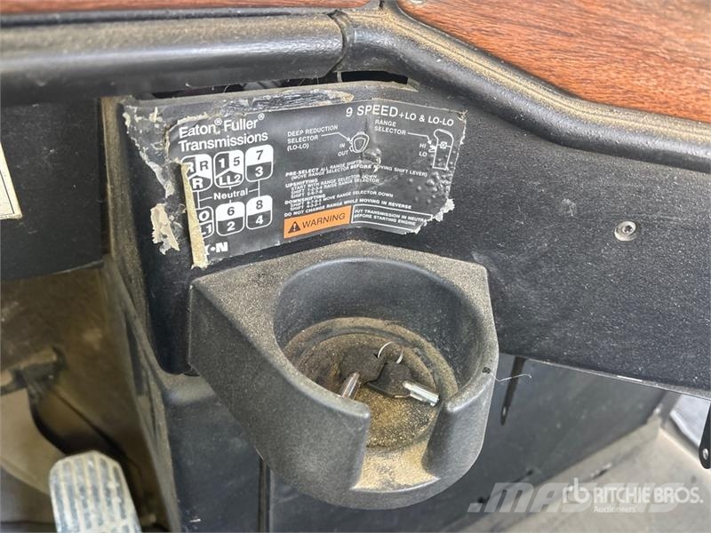 Freightliner FLD120 Betonmischer