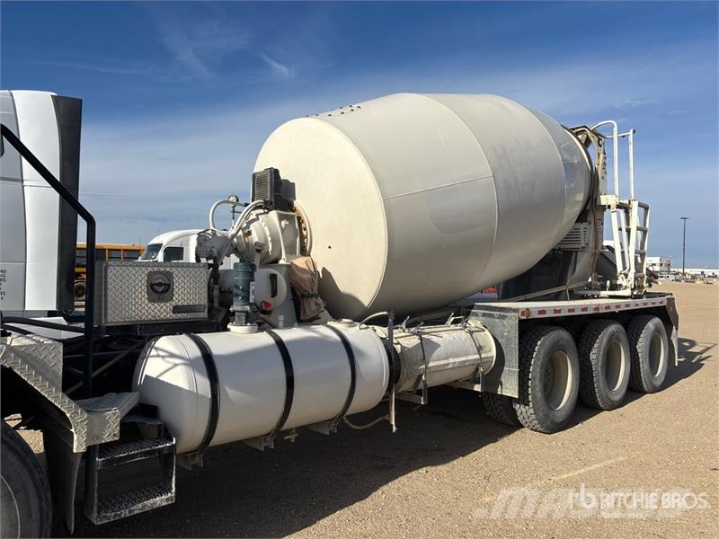 Freightliner FLD120 Betonmischer
