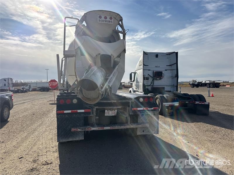 Freightliner FLD120 Betonmischer