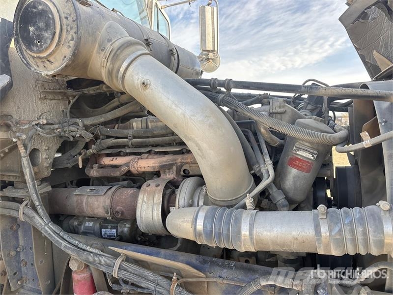 Freightliner FLD120 Betonmischer