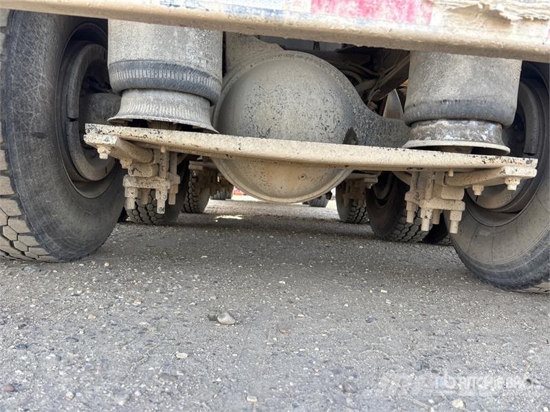 Freightliner FLD120 Betonmischer