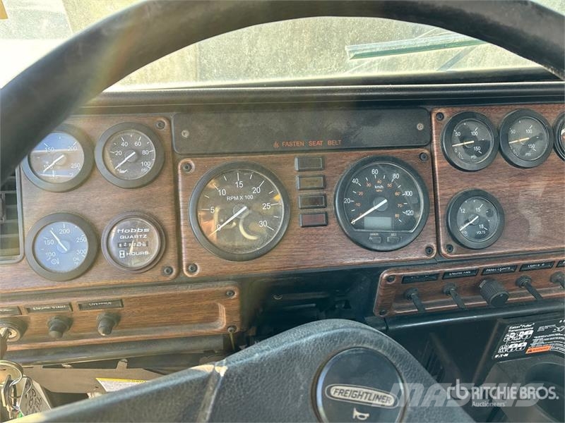 Freightliner FLD120 Betonmischer