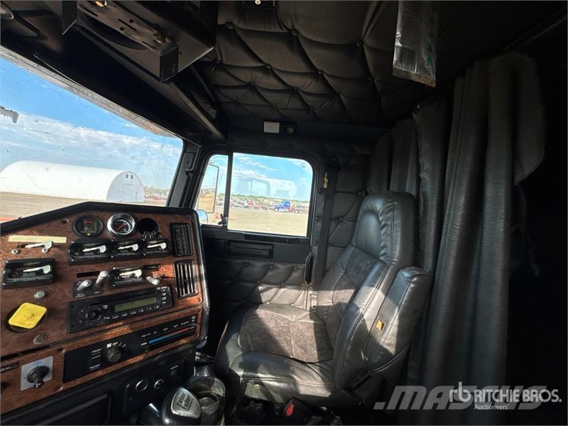 Freightliner FLD120 Tractor Units