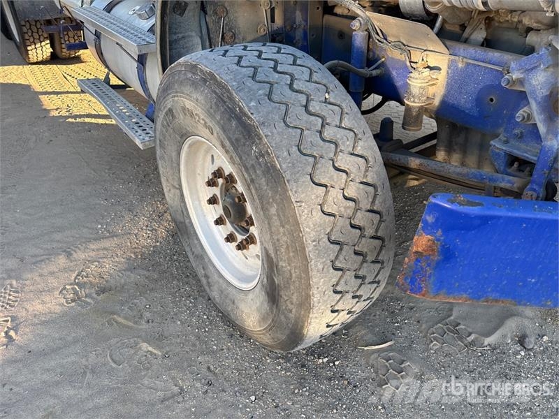Freightliner FLD120 Betonmischer