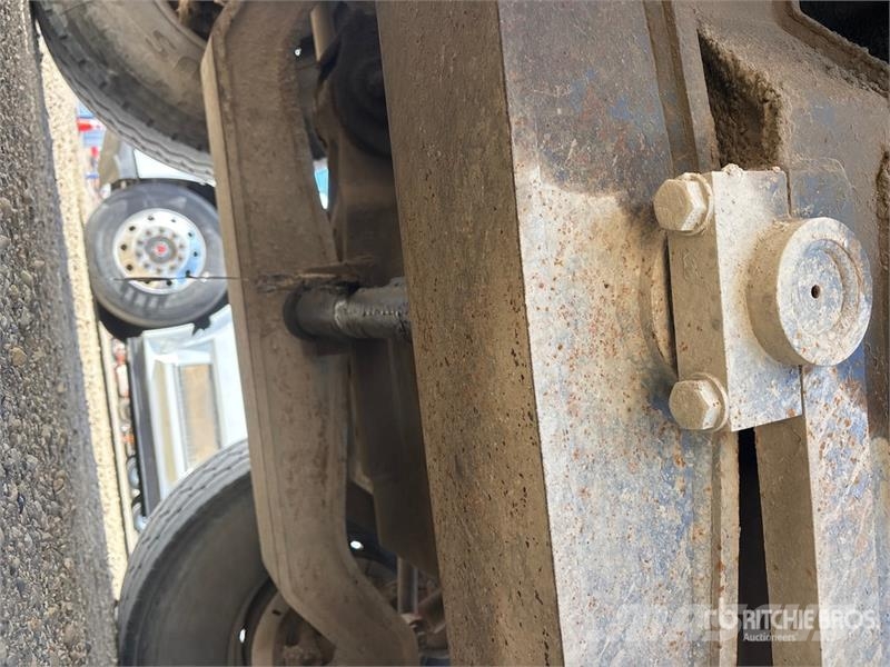 Freightliner FLD120 Betonmischer