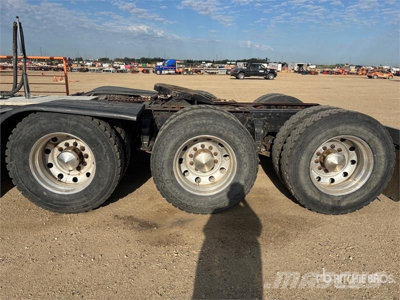 Freightliner FLD120 Tractor Units