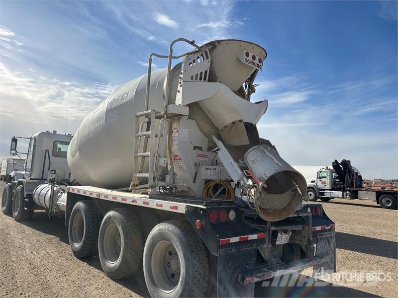 Freightliner FLD120 Betonmischer