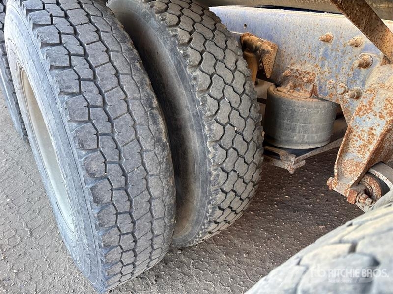 Freightliner FLD120 Betonmischer
