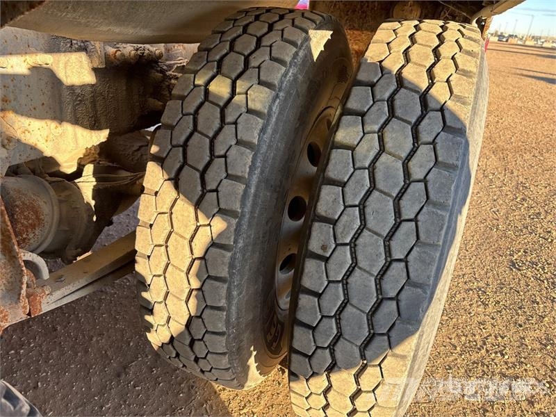 Freightliner FLD120 Betonmischer