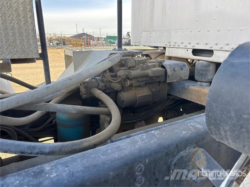 Freightliner FLD120 Betonmischer