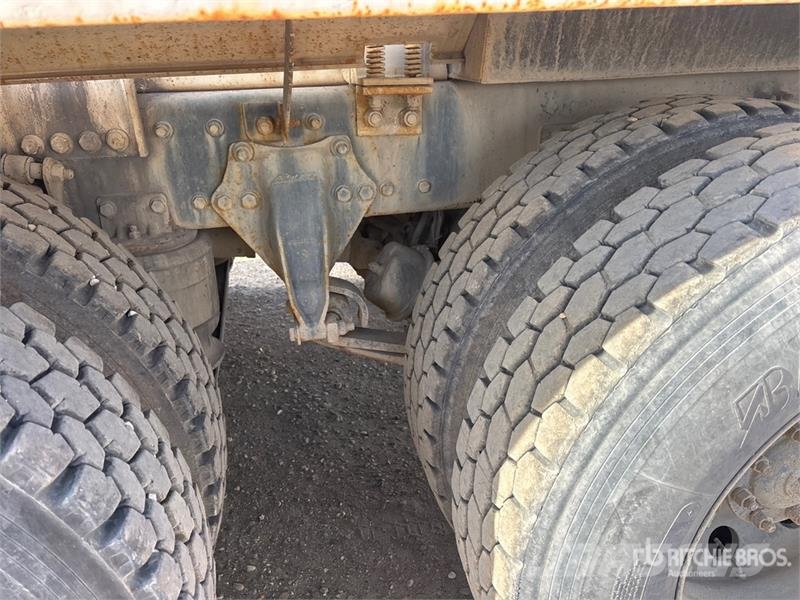 Freightliner FLD120 Betonmischer