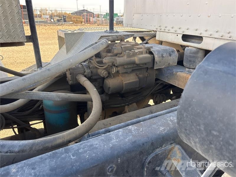 Freightliner FLD120 Betonmischer